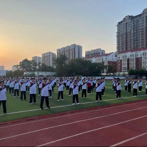 飒爽英姿展风采 壮士豪情正青春——唐山市冀东中学七年级新生军训进行时