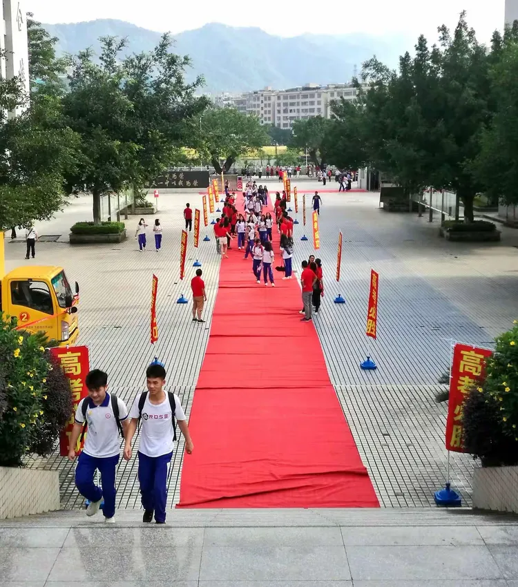 2019年高考新丰一中考点现场纪实