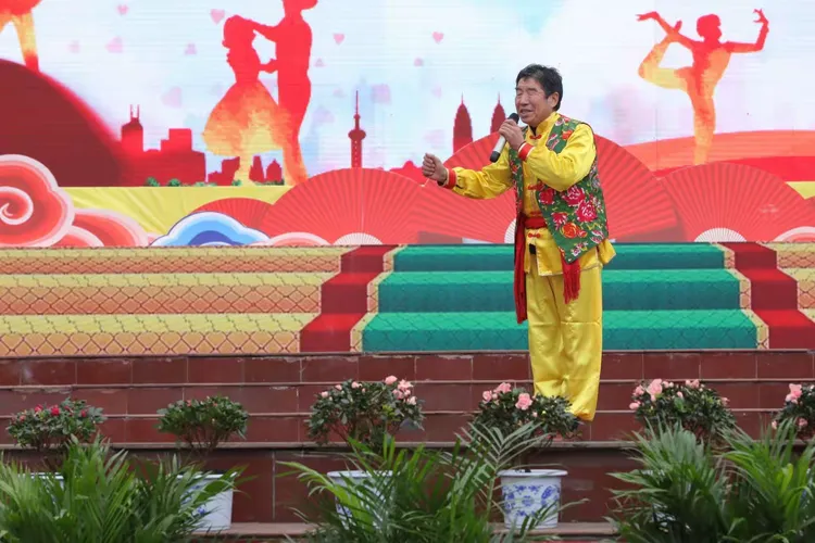 旬阳县首届花鼓子擂台赛