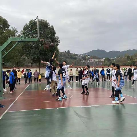 每一滴汗水，都是看得见的精彩--丰都一中高二年级篮球比赛