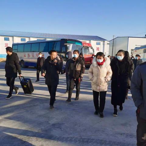 翁牛特旗农牧局组织高素质农牧民学员实地参观教学