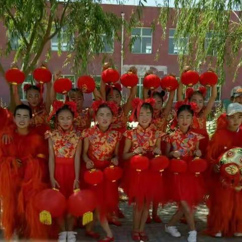 我们一起走过---记2017年五年级（3）班六一儿童节（副本）