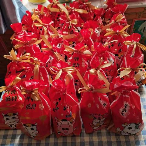 用心陪伴，静待花开——西江中心幼儿园中四班期末美篇