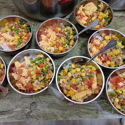 爱上幼儿园，快乐每一天