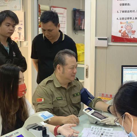 今年合计：8000CC！！——退役军人用“血”续写“雷锋精神”新篇章！