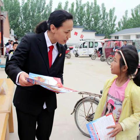 践行为民宗旨 播撒法治阳光 -扶沟法院开展新时代文明实践志愿服务法治宣传活动