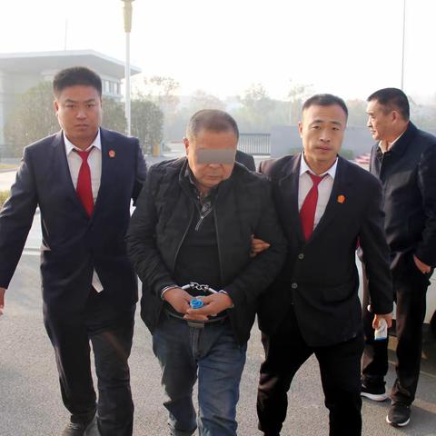 凌晨突击 亮剑“老赖”