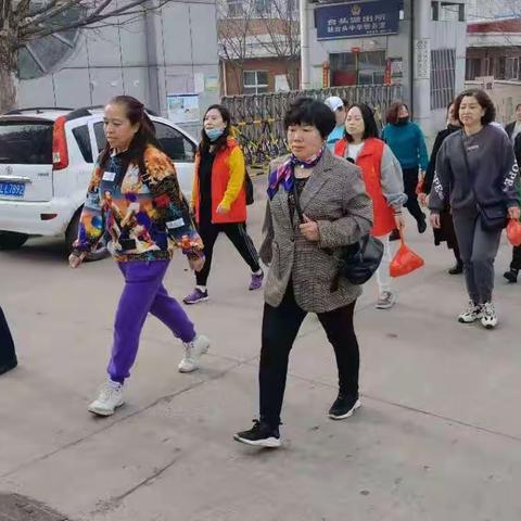 “巾帼心向党、绿色健康行”台头村妇女徒步活动