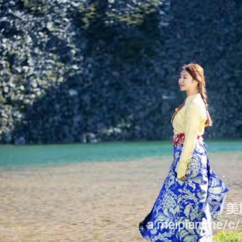 有位佳人，在水一方