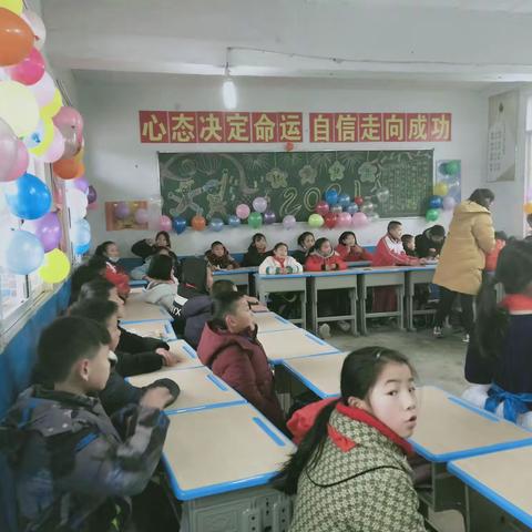 欢天喜地过新年，——万潮小学“庆元旦，迎新年”主题教育暨游园活动