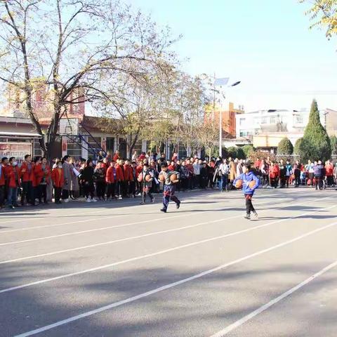 快乐运动       健康成长                                                  —2020年秋季趣味运动会