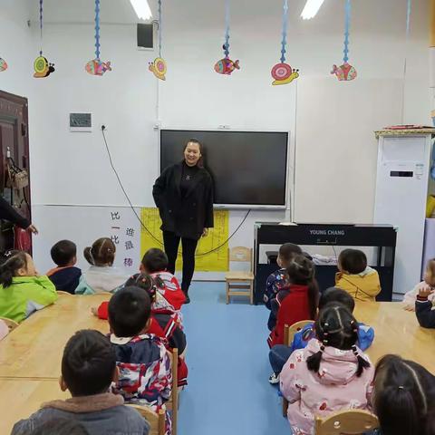 一小附属幼儿园大六班家长助教日