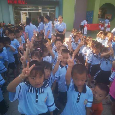 日照幼儿园🌻中一班萌宝👦👧第一周成长日记