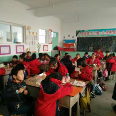 环保小制作，课堂趣味浓