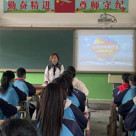 落实“双减”政策，提高课堂效率——翟家佐村学校教研活动