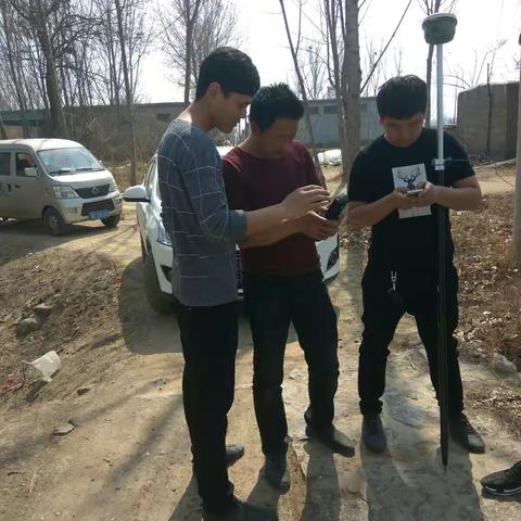 太平渠防护工程放线工作顺利进行！