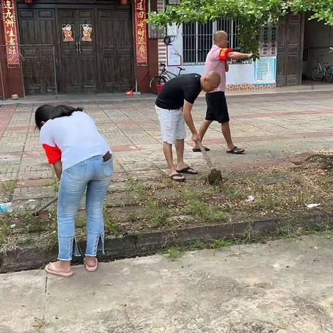 潭牛镇潭牛居委会组织开展“六水共治”环境整治活动