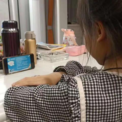 停课不停学     进步不止步                   邵阳市双清区博文小学二年级13班学子在行动