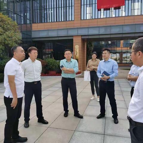 西安高科国际社区公司召开安全生产领导小组会议学习传达集团三季度安全生产会议精神并进行节前安全生产检查