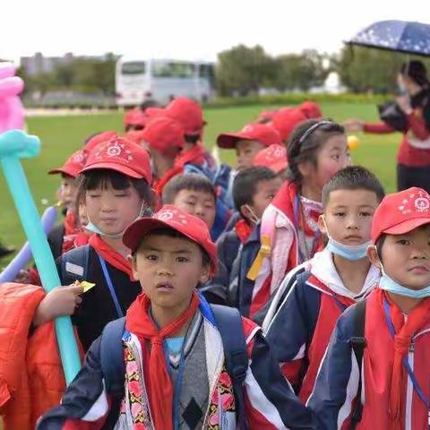 青龙学校二年级秋游记