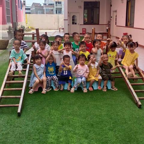 2022春季学期星星三班总结