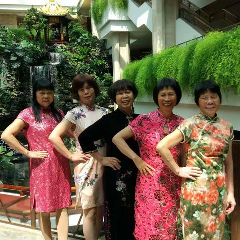天色晴朗，春游最好，约埋班姐妹畅游广州沙面公园和白天鹅宾馆。