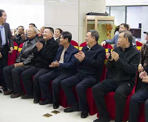 山西城镇书画院举办“今又重阳•走进佳和”书画笔会