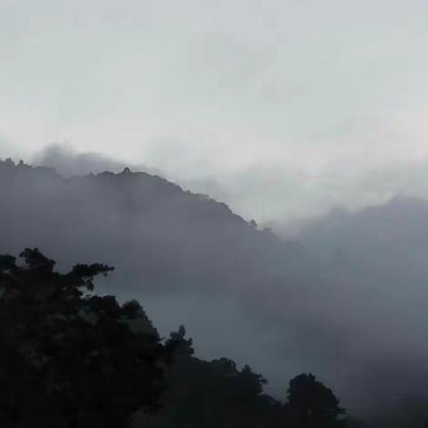 六州歌头  ·  山烟写美