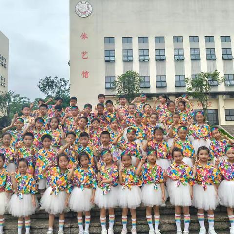 宜章县芙蓉学校二年级3班2025年活力桌舞童心飞扬课桌舞比赛