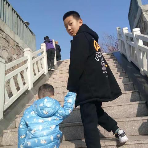 陕州小学五（5）班袁明航快乐寒假