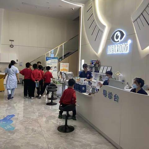 火炬学校四(一)班快乐学习小队健康技能学习：日常保护眼睛小常识