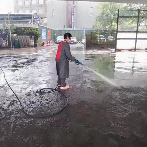 【槐荫城管五里沟环卫所】环境卫生大扫除 干净整洁迎五一