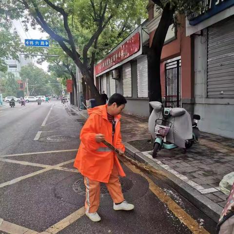 【槐荫城管五里沟环卫所】环境卫生大扫除 干净整洁迎五一