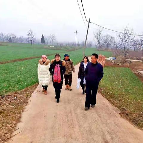 新年慰问送温暖 扶贫帮困暖人心