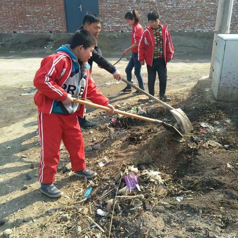 学习雷锋，我们一直在行动