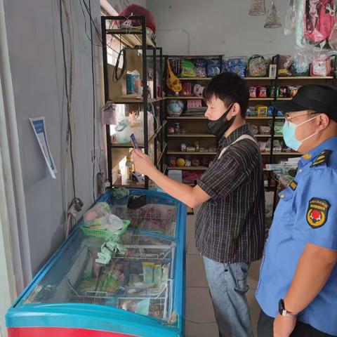 综合行政执法大队排查辖区场所码不活跃商户