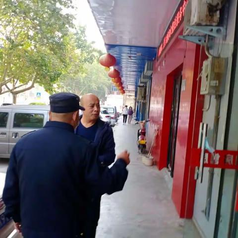 综合行政执法大队对辖区商户进行燃气安全排查