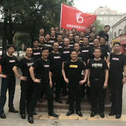 陕西省男模艺术团基本动作训练纪实