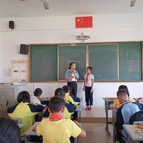 文罗中心小学五年级（3）班期中总结简讯