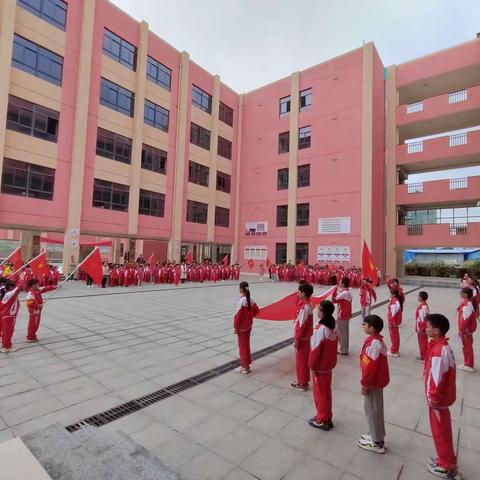凯里市第二十小学“赓续红色血脉    争做新时代好队员”建队日入队仪式活动