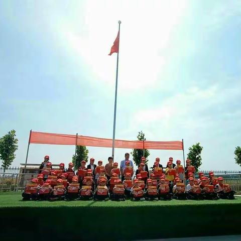 育红小学·追求卓越