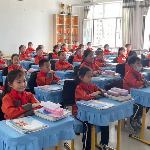 锡林浩特市第十一小学2.1班学生数学第一单元有趣作业—-统计路口通过的交通工具