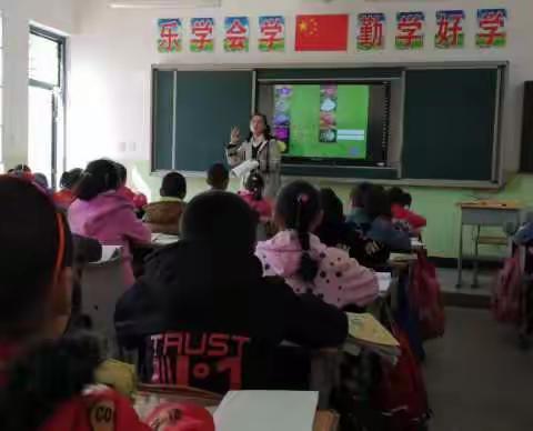 高效快乐小学课堂，听课评课共促成长 ——下双镇沙河小学教研活动