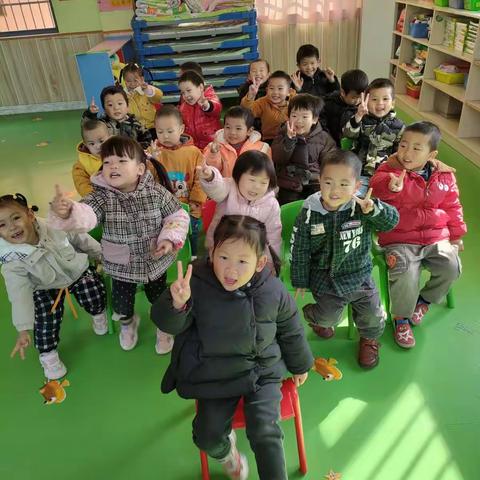 💞学会感恩 与爱同行💞—小灵童幼儿园小班感恩节美篇