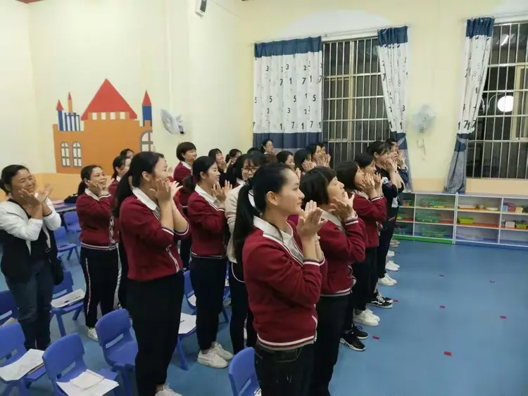 牢记使命一一博罗县教育系统师德师风建设宣讲走进新城幼儿园