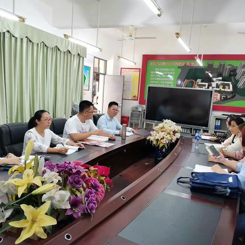 探索单元复习，提高备考效能 ——海口市李荣庚高中政治骨干教师工作坊第六次活动纪要