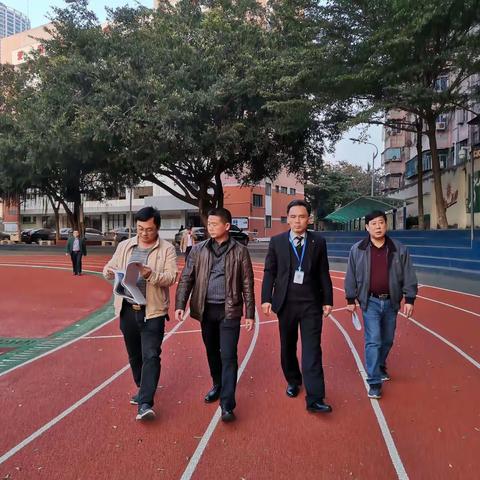 实地调研，科学指导——市教育局仇志明副局长莅临海港学校调研预算项目情况
