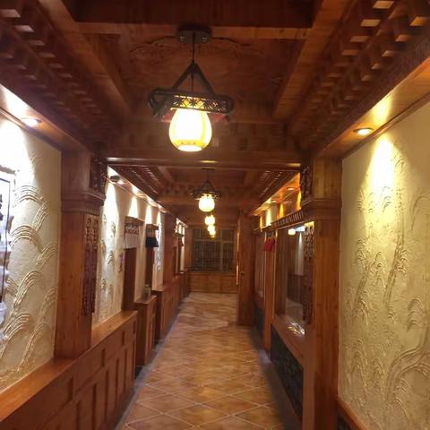 ༄༅།།གསེར་གཞོང་མགྲོན་ཁང་གི་རོང་ཁྱིམ་དྲོན་མོ།