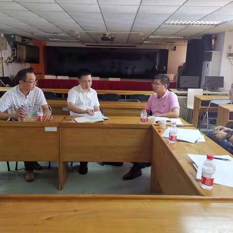 市住建局杜兴霜副局长到大同街道办开展华发大厦更新电梯督促指导工作