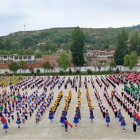 “弘扬家国情 礼赞新时代”———希望小学举行庆“六一”国际儿童节活动